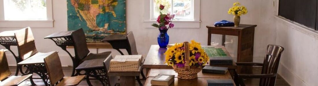 uusclassroomjeffrey-hamilton-jrRe6er0pY0-unsplash